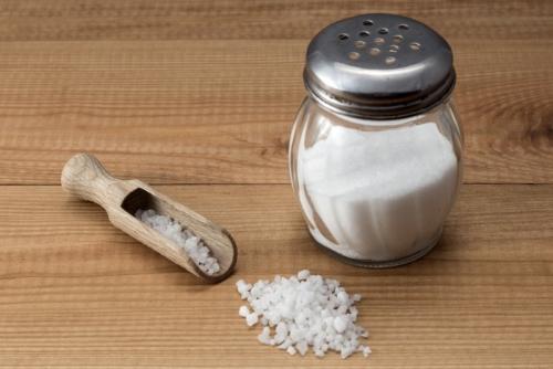 Стакан соленой воды на ночь. 