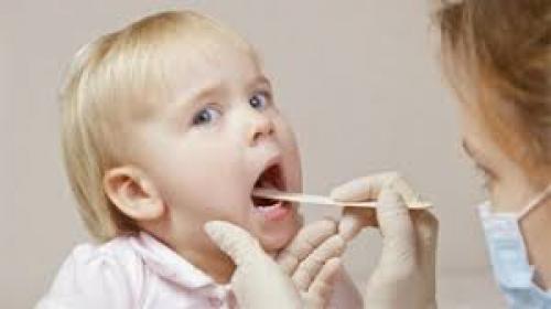 У новорожденного сопли и хрюкает. Физиологические причины хрипов и сопения у детей