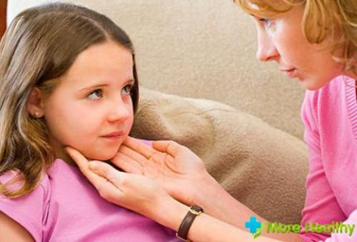 У ребенка болит ухо комаровский. Болит ухо у ребенка. Что делать? Рекомендации доктора Комаровского