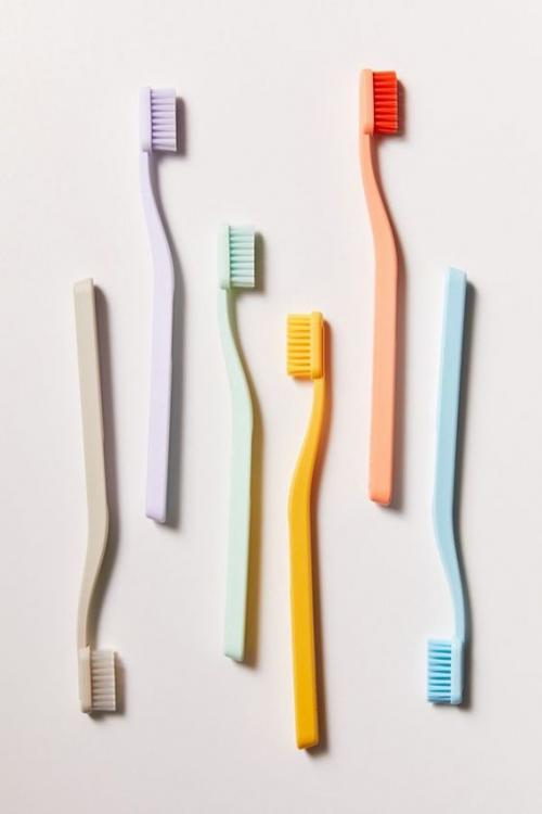 Как часто нужно менять гигиенические средства. Как часто менять зубную щетку, расческу и другие средства гигиены