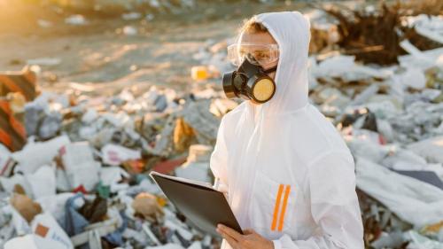 Как правильно утилизировать использованные гигиенические средства. Как утилизировать бытовую химию?